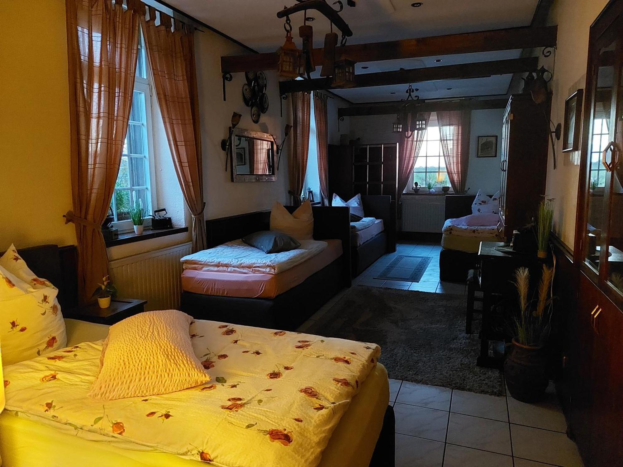 Ferienwohnung Villa Del Viola Leonardo Apartment Heinsberg  Dış mekan fotoğraf